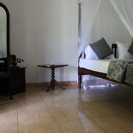 Sun And Surf Rest Hotell Ahangama Eksteriør bilde