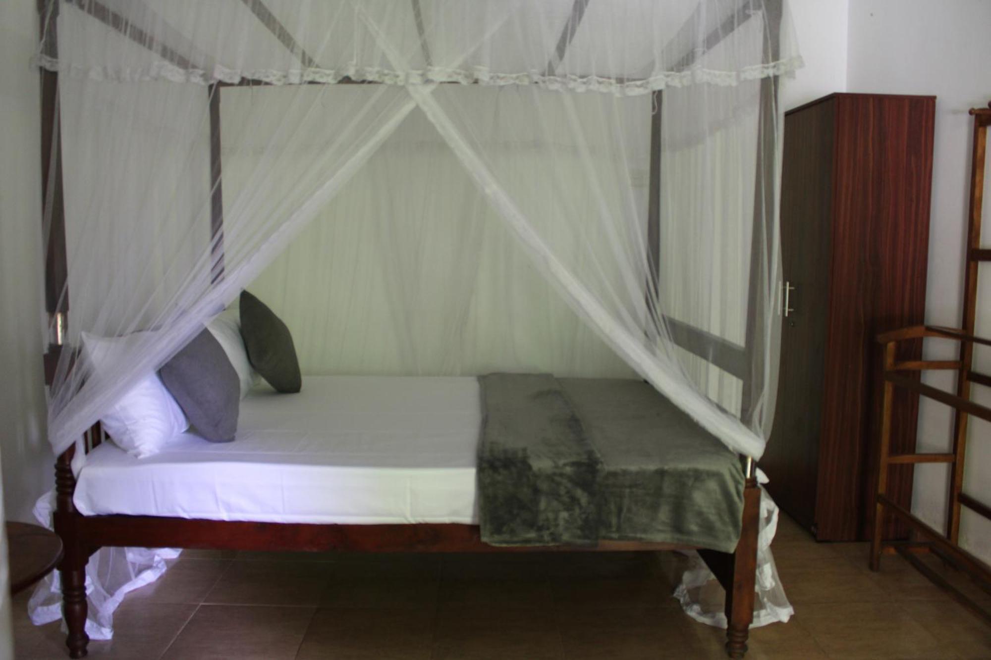 Sun And Surf Rest Hotell Ahangama Eksteriør bilde