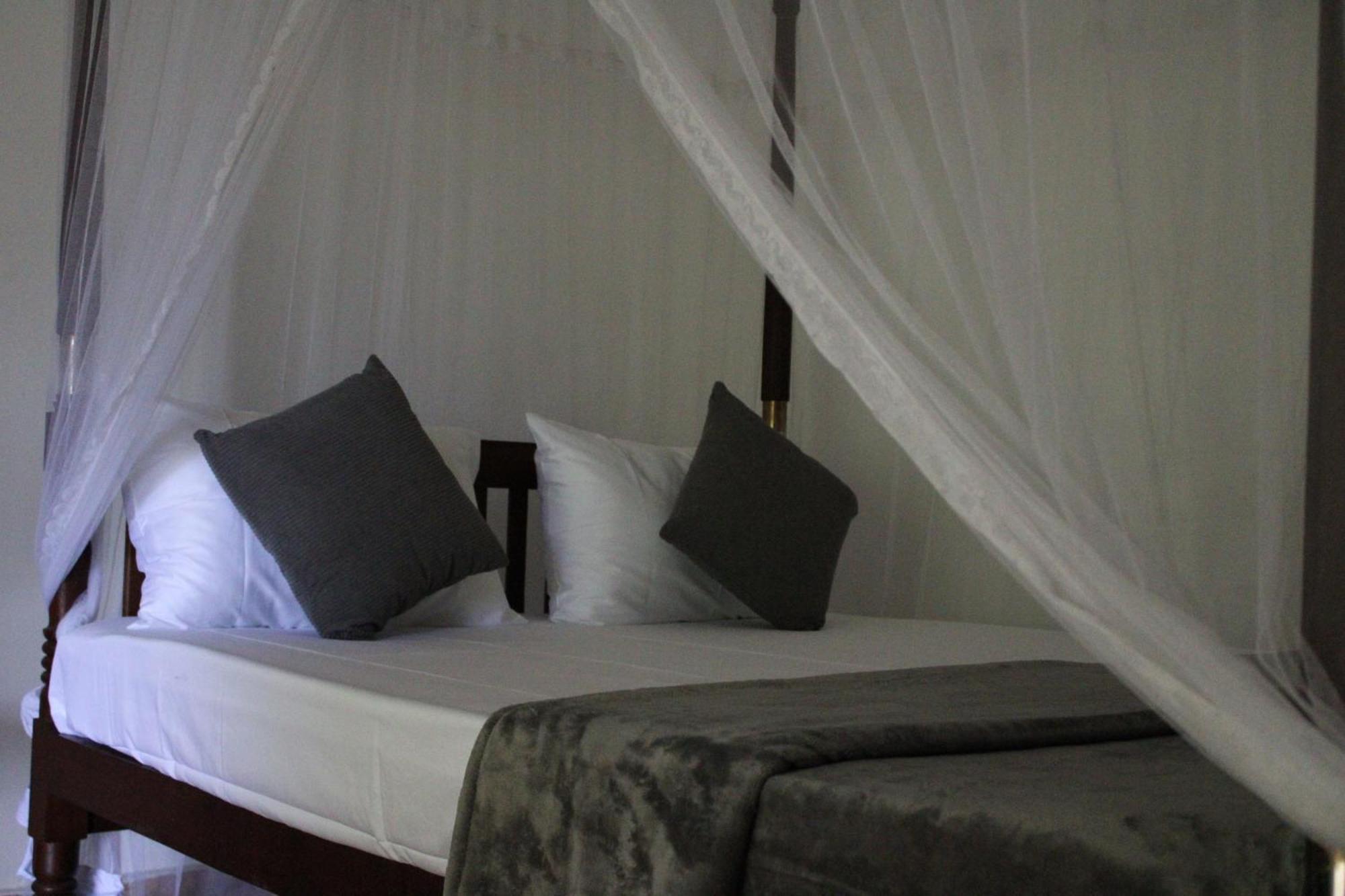 Sun And Surf Rest Hotell Ahangama Eksteriør bilde