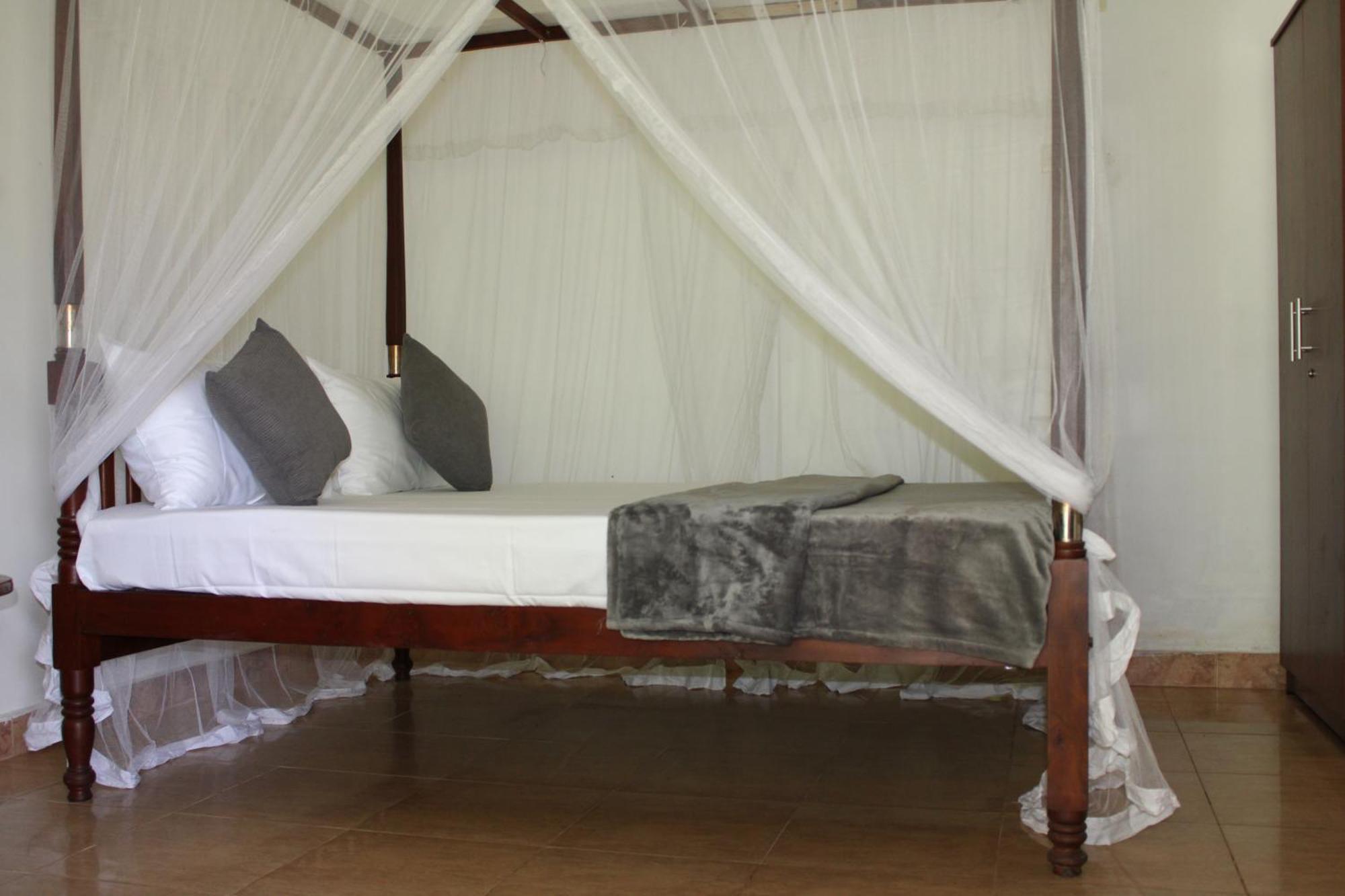 Sun And Surf Rest Hotell Ahangama Eksteriør bilde