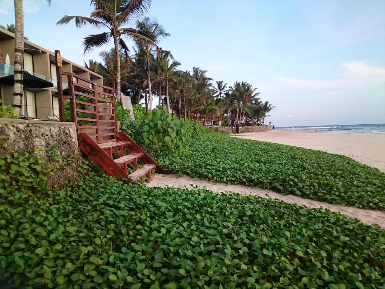 Sun And Surf Rest Hotell Ahangama Eksteriør bilde