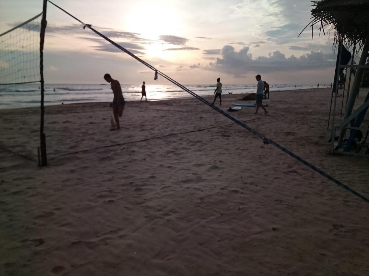 Sun And Surf Rest Hotell Ahangama Eksteriør bilde