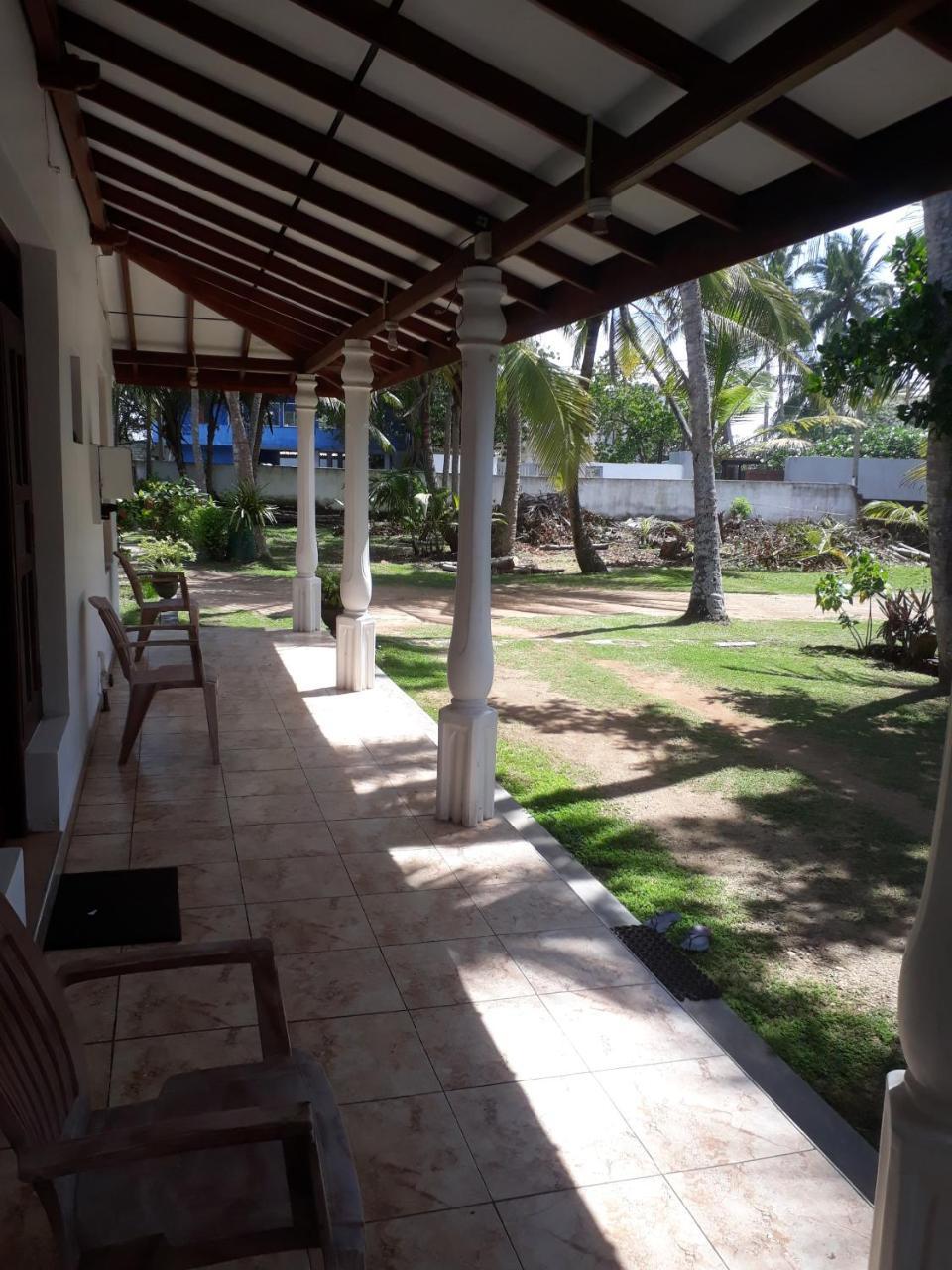 Sun And Surf Rest Hotell Ahangama Eksteriør bilde