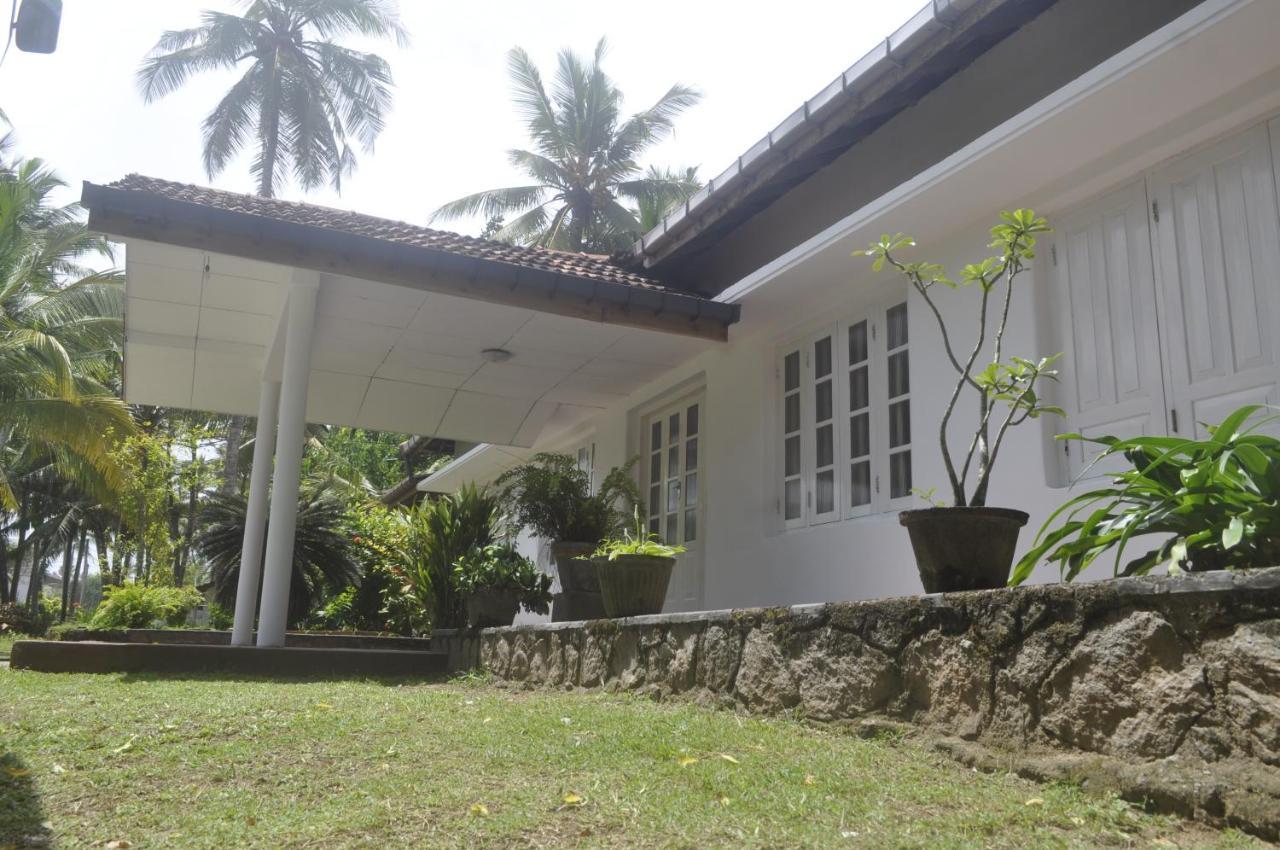 Sun And Surf Rest Hotell Ahangama Eksteriør bilde