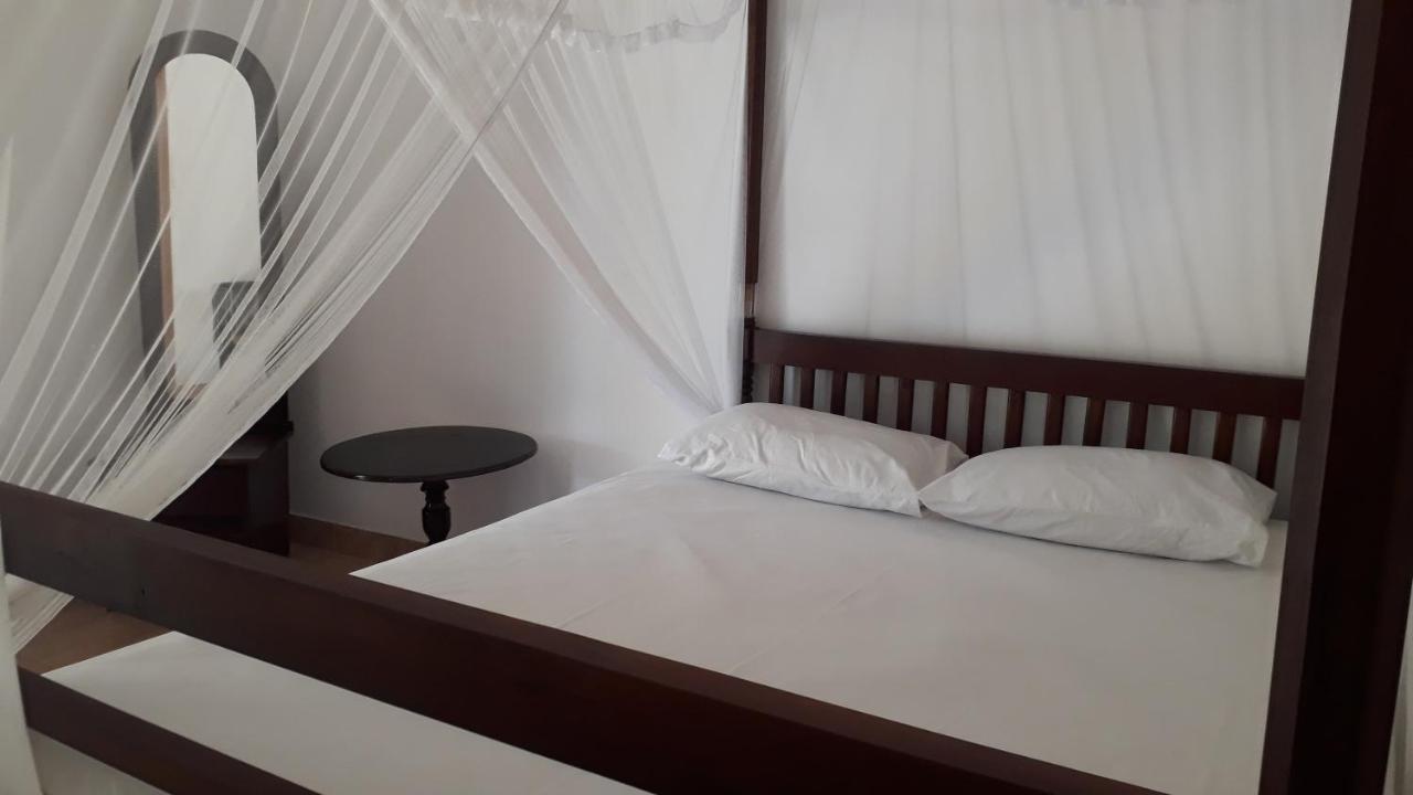 Sun And Surf Rest Hotell Ahangama Eksteriør bilde